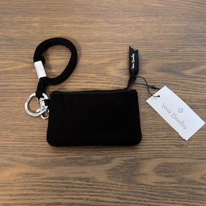 NEW Vera Bradley Zip ID & Lanyard in Classic Black